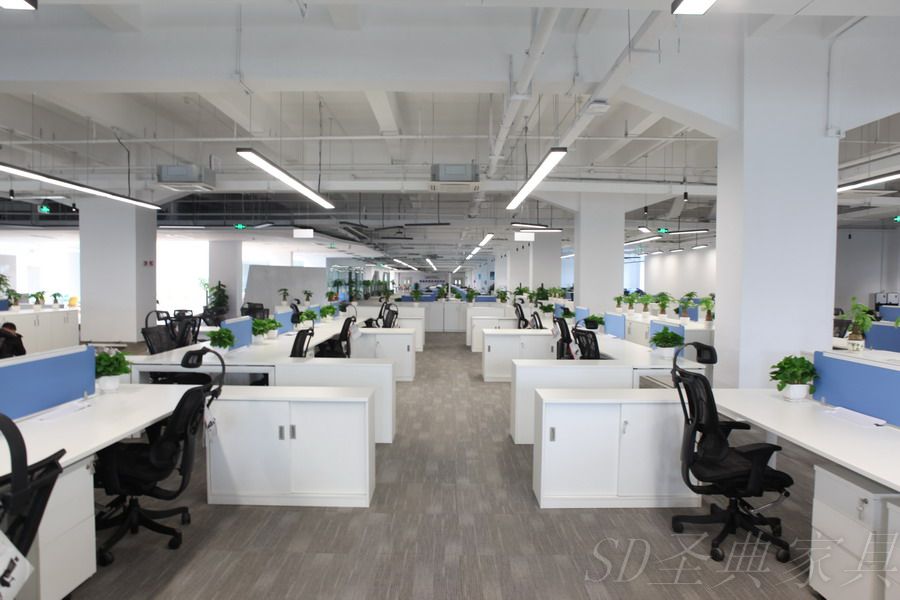 中(zhōng)集前台休閑桌椅